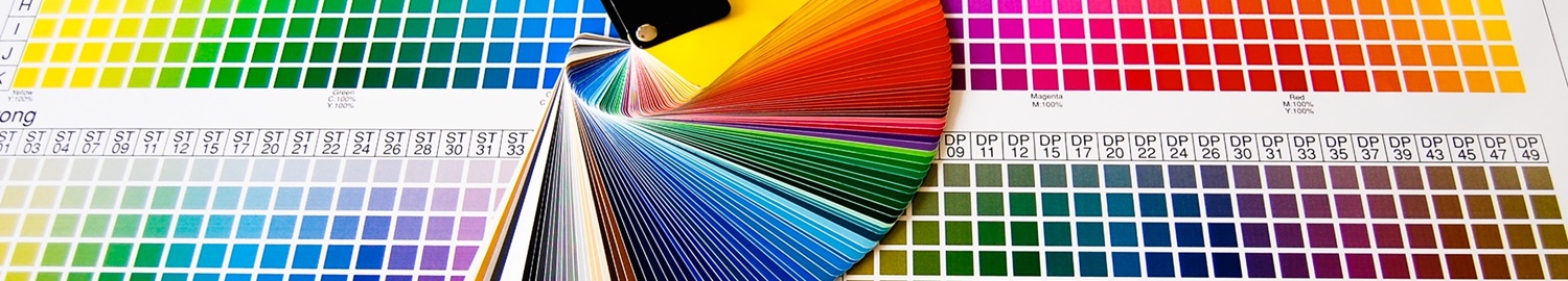Farben, Lacke und Lasuren für Renovierungsarbeiten